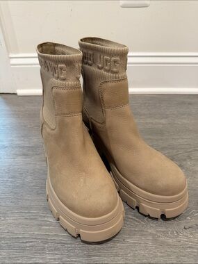 UGG Women's Tan Chunky Lug Sock Boot